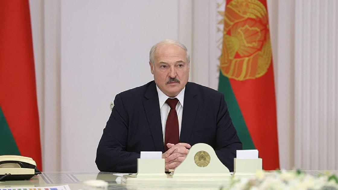Александр Лукашенко на совещании