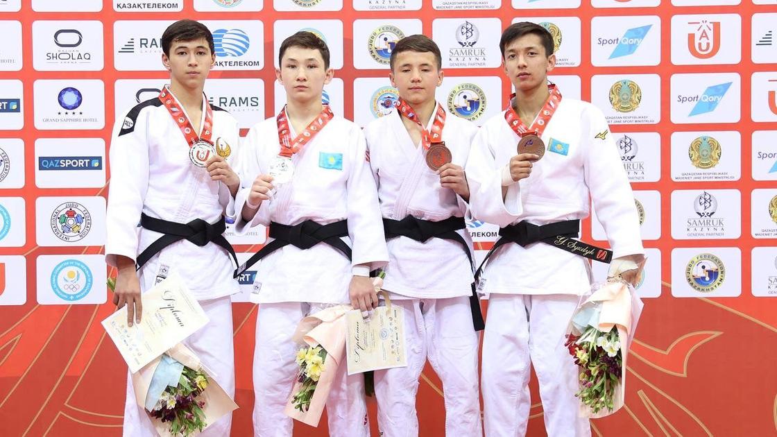 Награждение победителей Кубка Азии по дзюдо в Алматы