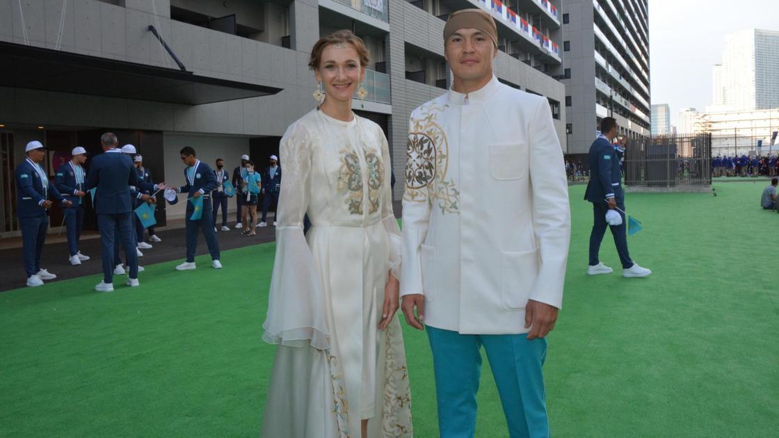 Ольга Рыпакова и Камшыбек Кункабаев в нарядах для открытия Олимпиады