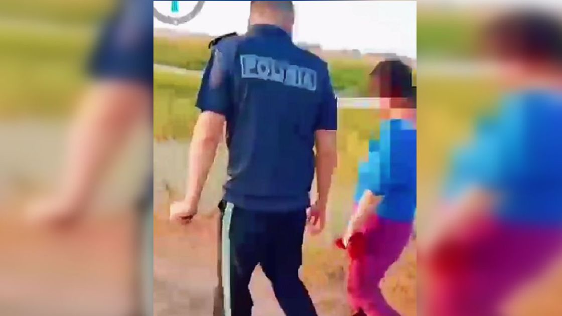 Полицейский и найденная женщина