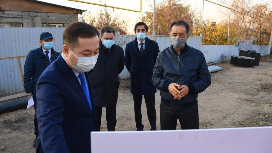 Сагинтаев проверил ход инфраструктурного развития Наурызбайского района