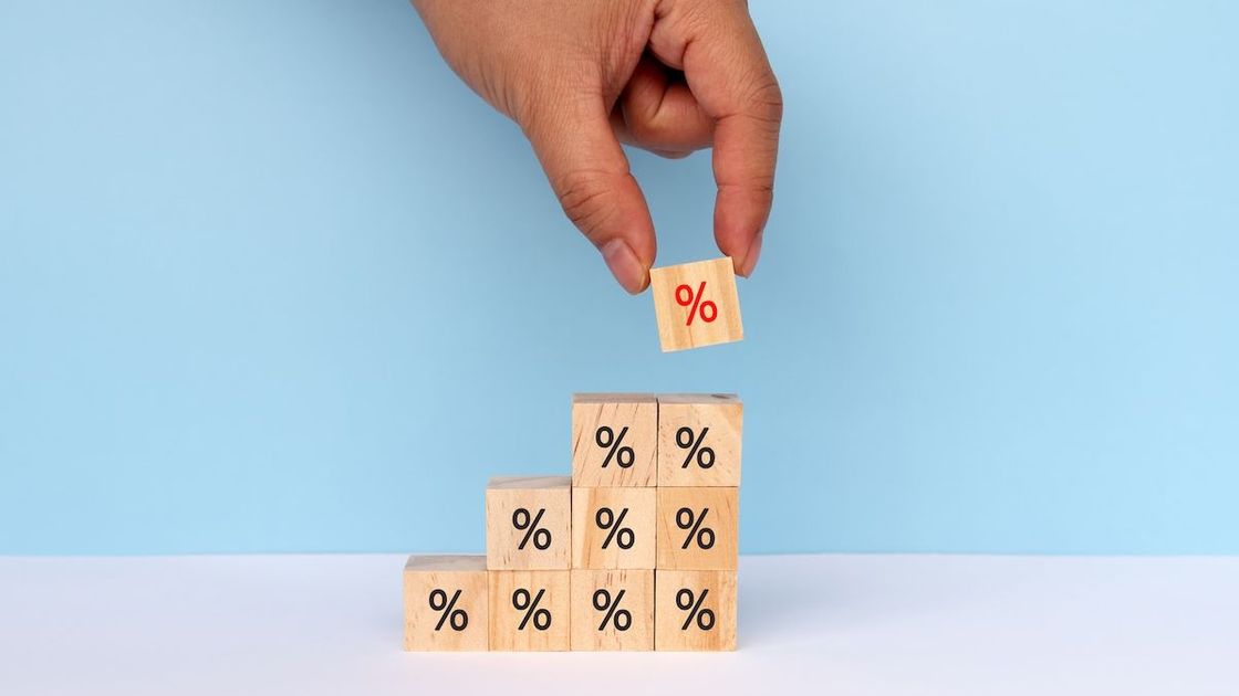 Лесенка из кубиков со знаком процента