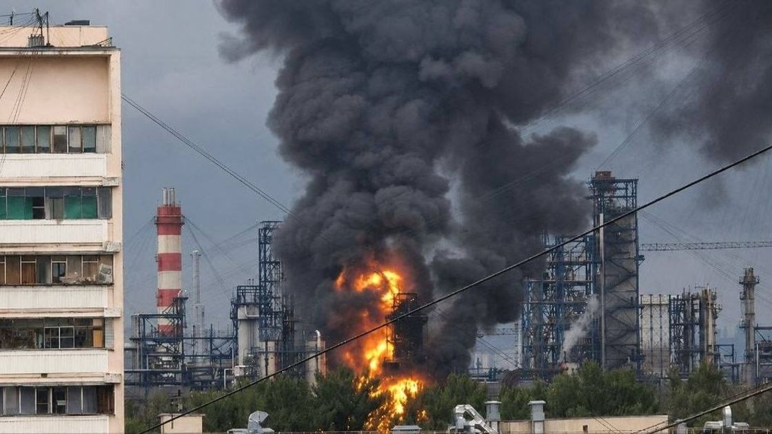 Пожар на заводе в Москве