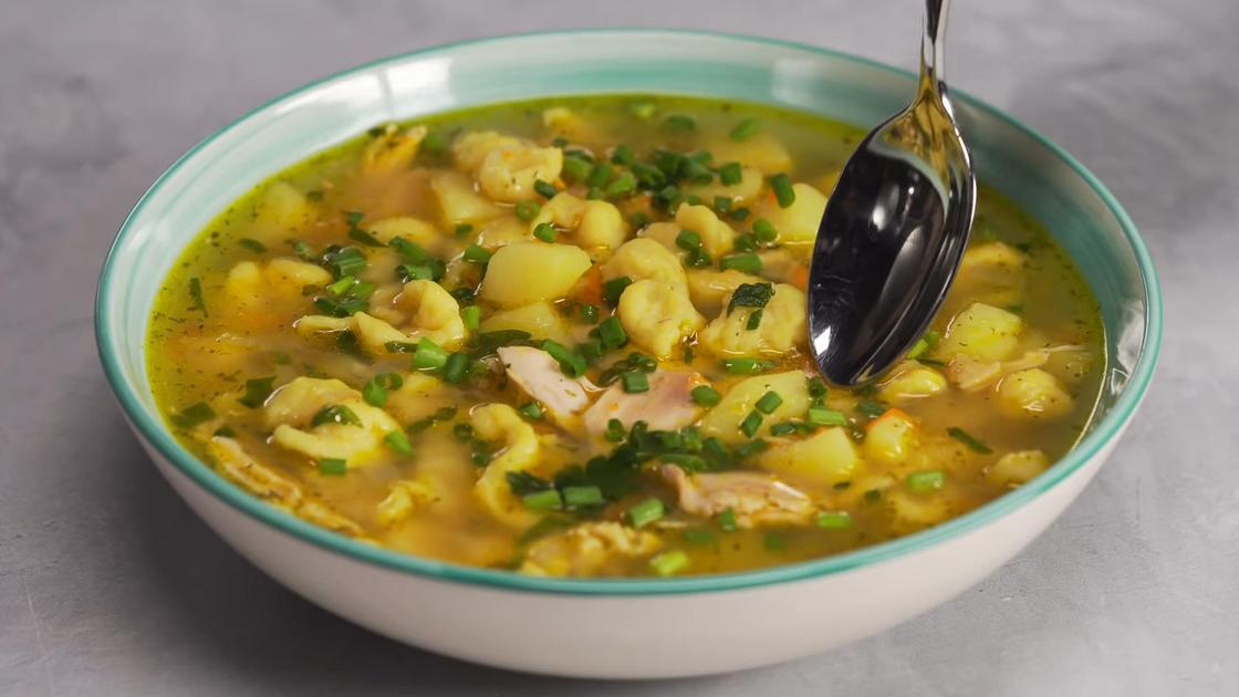 Куриный суп с чесночными галушками - Официальный сайт Dauken.