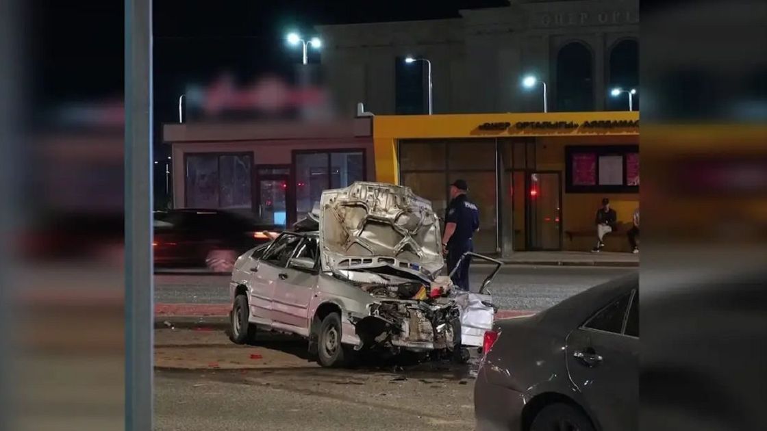 Автомобиль попал в аварию