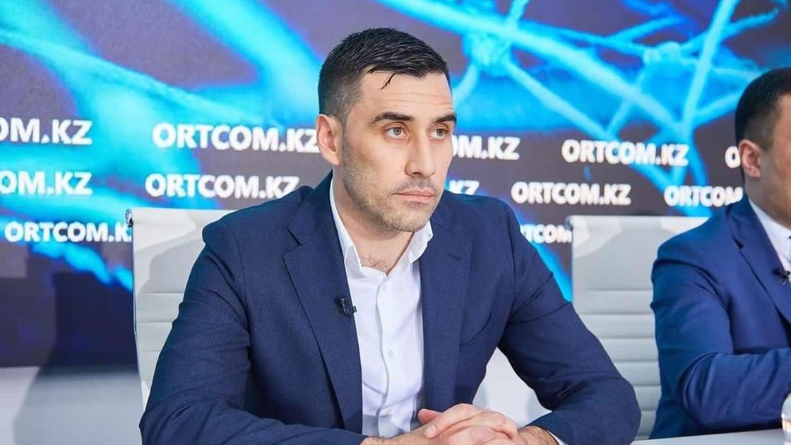 Давид Лория