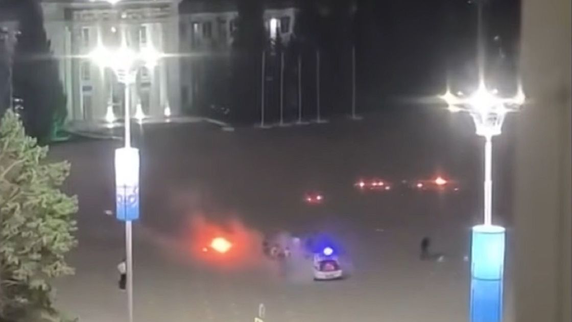 Полицейские на месте пожара