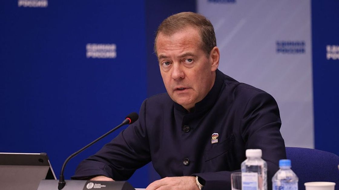 Дмитрий Медведев
