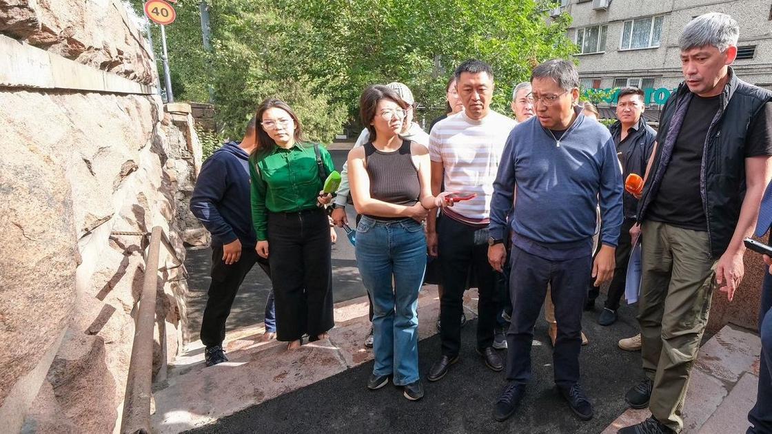 Ерболат Досаев ознакомился с ходом реконструкции моста