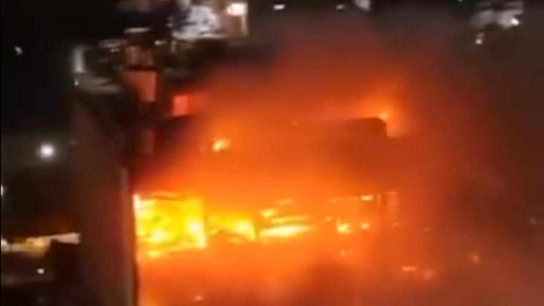 Пожар в гипермаркете в Ираке