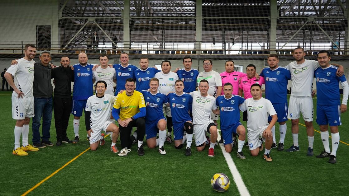 Футболисты