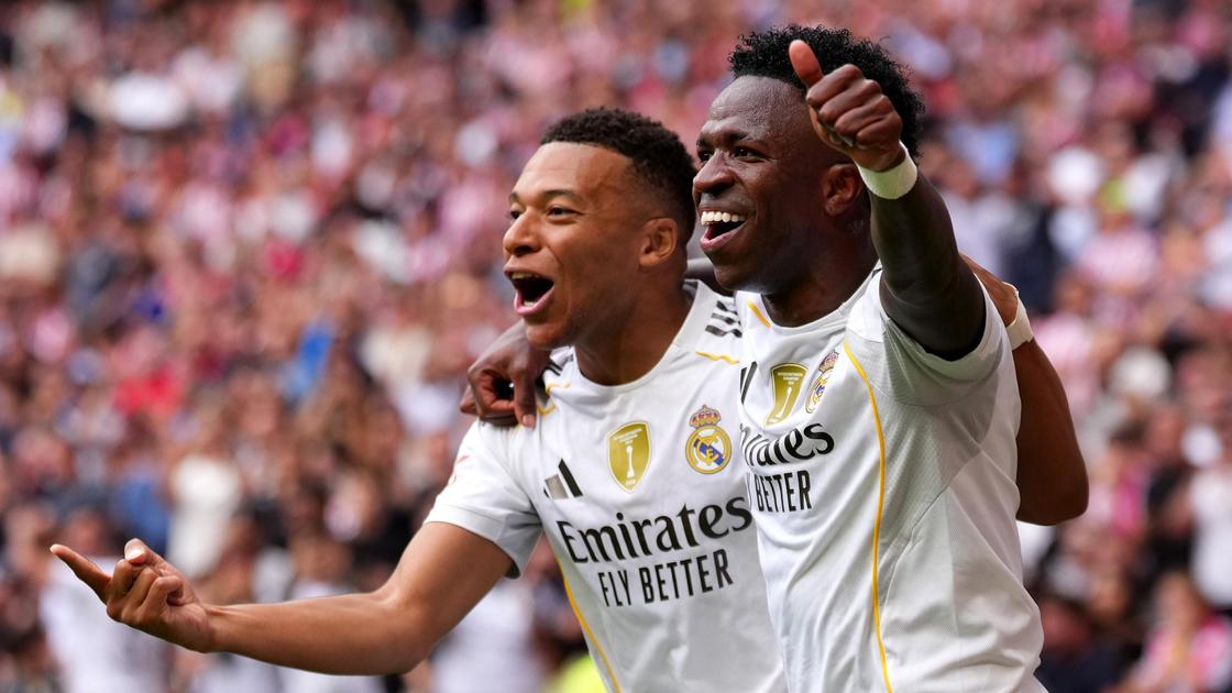 Футболисты Килиан Мбаппе и Винисиус Жуниор (слева направо)