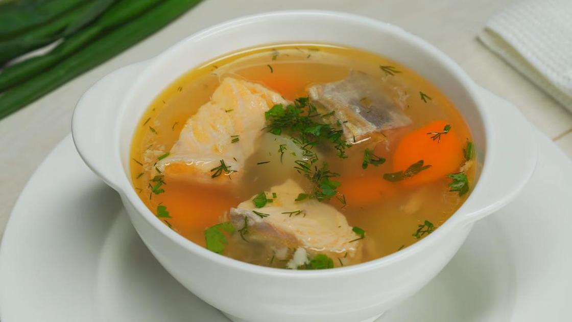 Суп из хребтов красной рыбы
