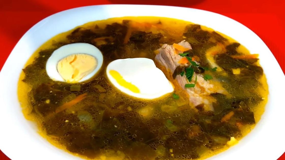 Soup with sorrel և egg