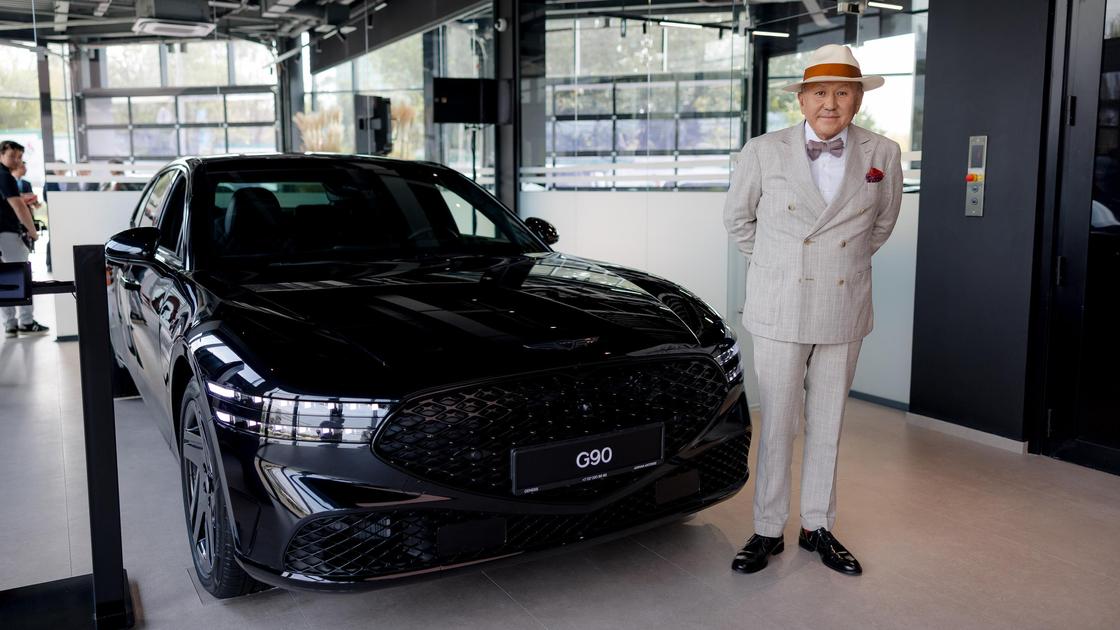 Основатель Astana Motors Нурлан Смагулов в ДЦ Genesis Almaty