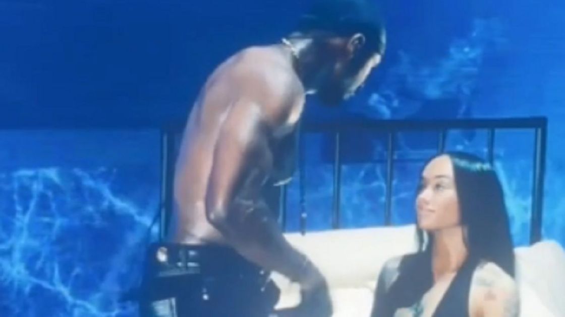 Usher во время концерта