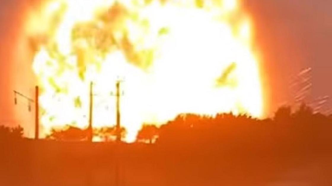 Момент взрыва на складе в Жамбылской области