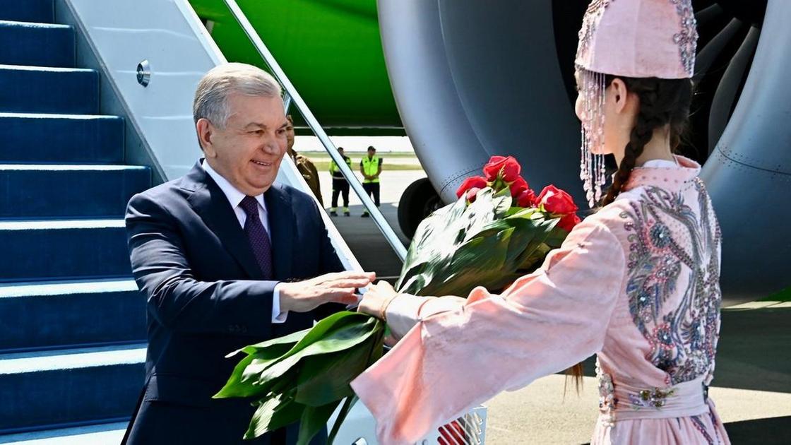Прибытие Шавката Мирзиеева