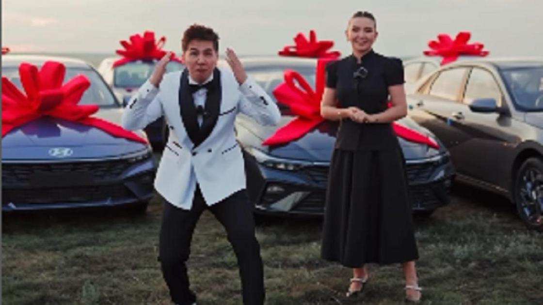 Блогеры Ерболат Жанабылов и Эльмира Толегенова