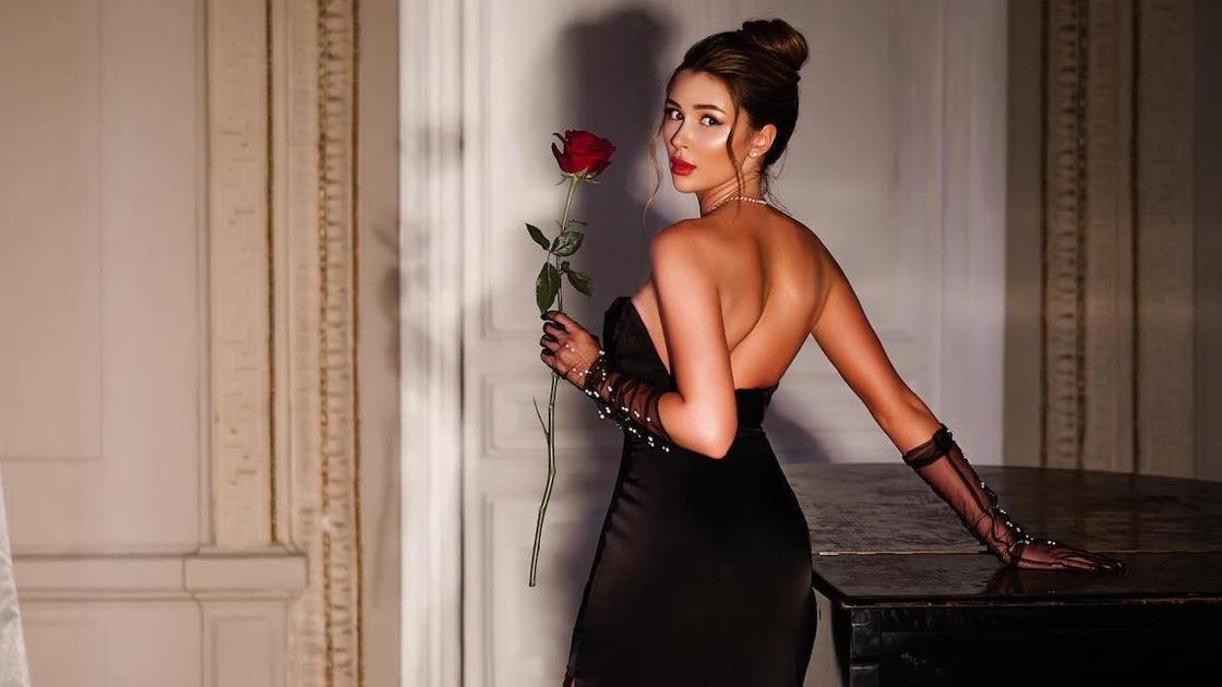 Анна Заворотнюк