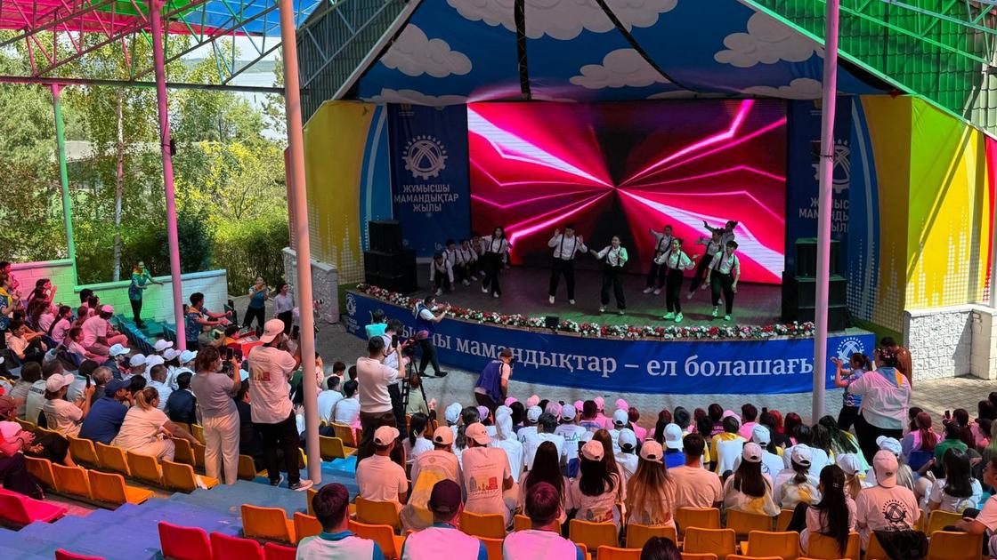 Студенты колледжей республики собрались в "Балдаурене"