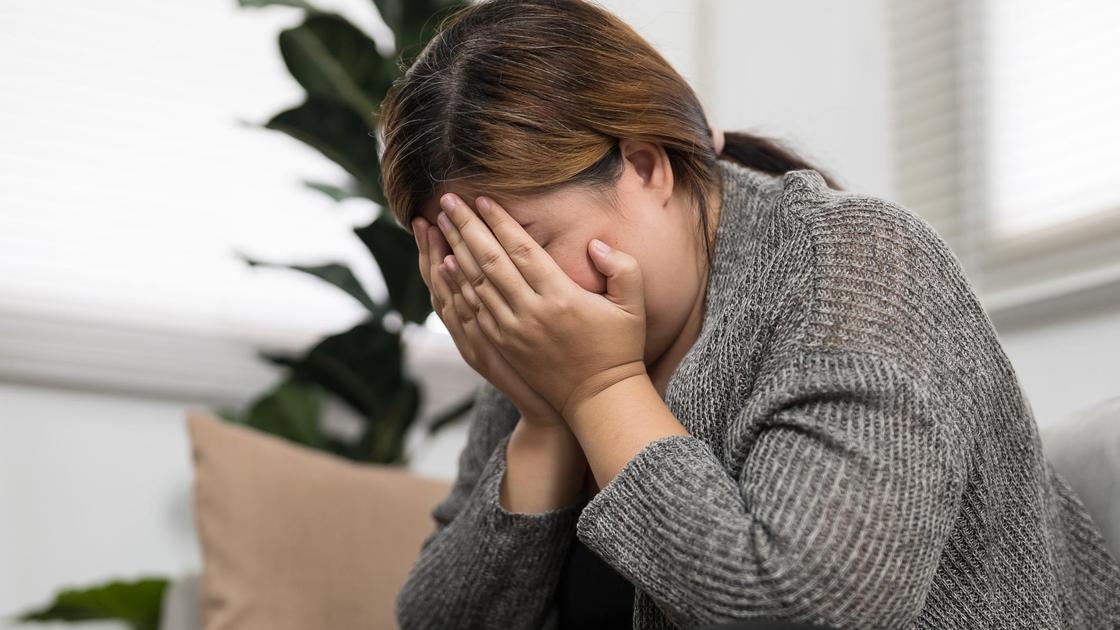 Расстроенная женщина