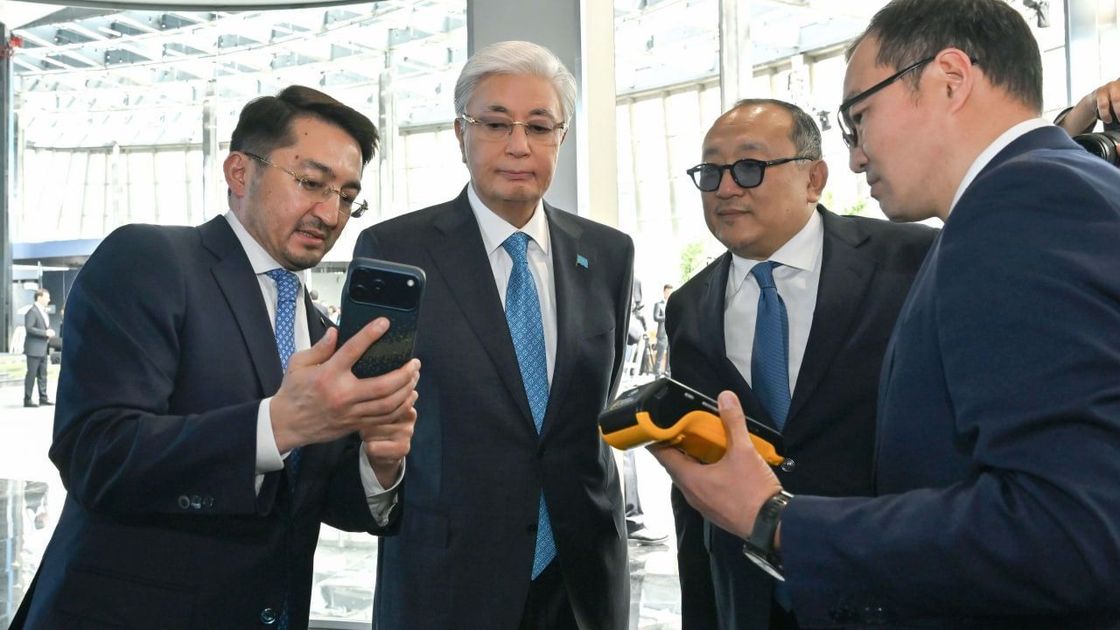 Токаеву показывает проведение платежа