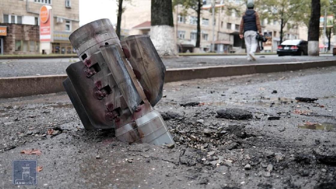 Последствия артобстрелов в Степанакерте