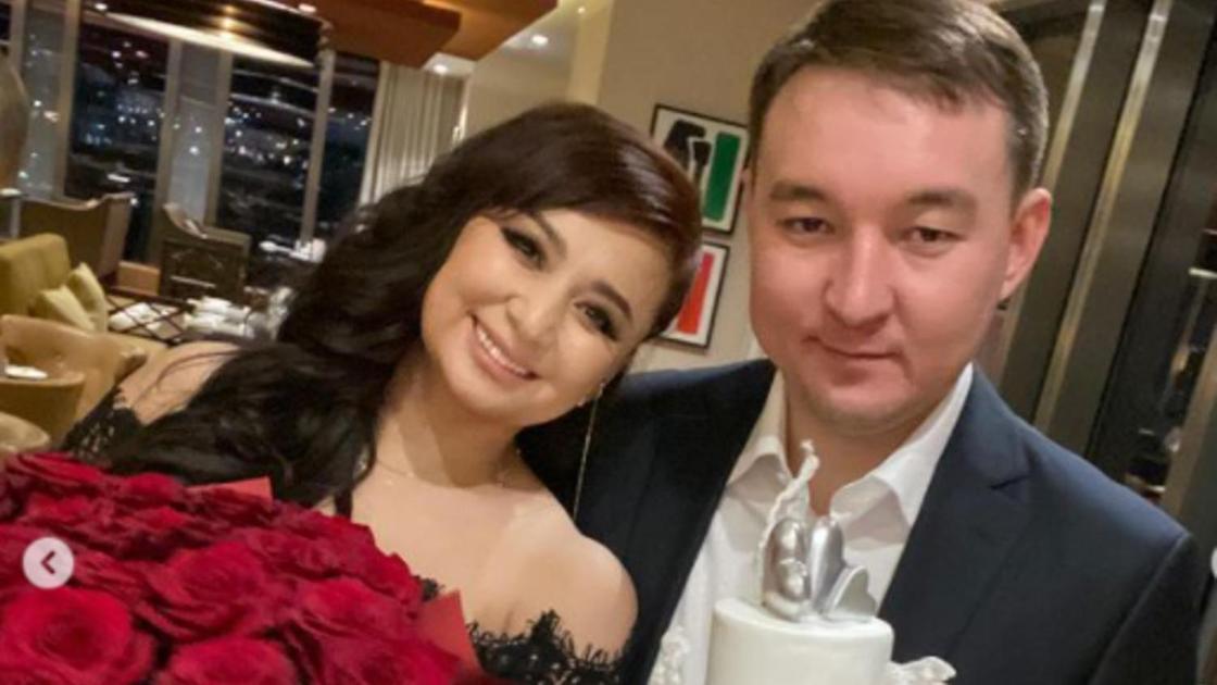 Мадина Сәдуақасова күйеуімен Мадина Сәдуақасова күйеуімен