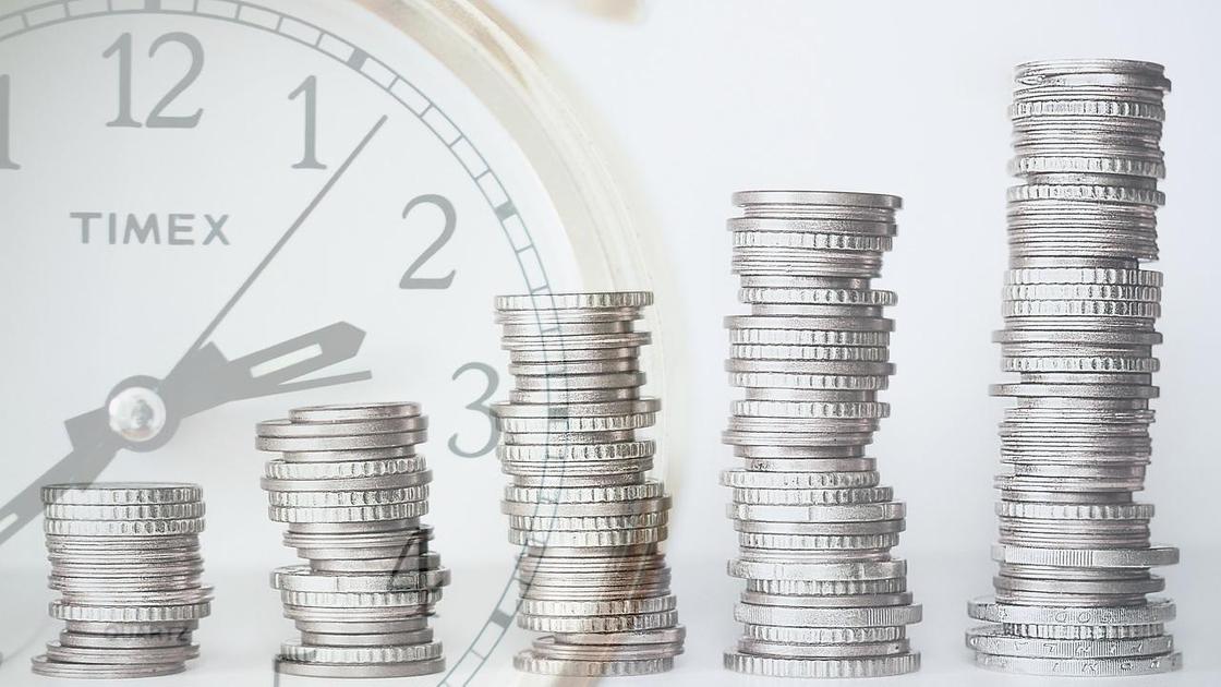 Монеты и часы