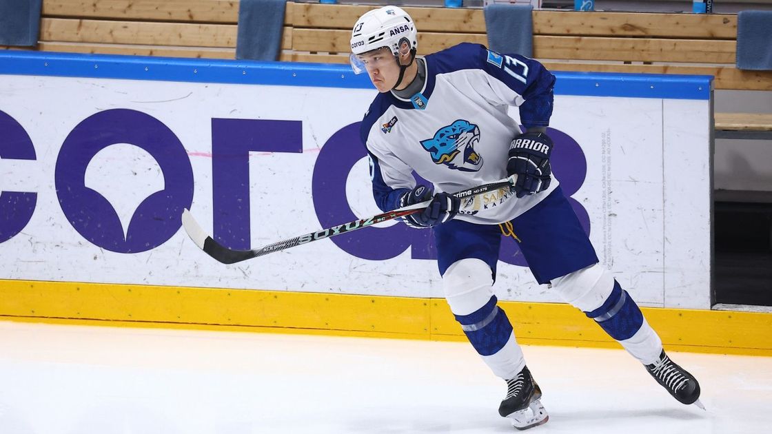 Казахстанский хоккеист Динмухаммед Кайыржан