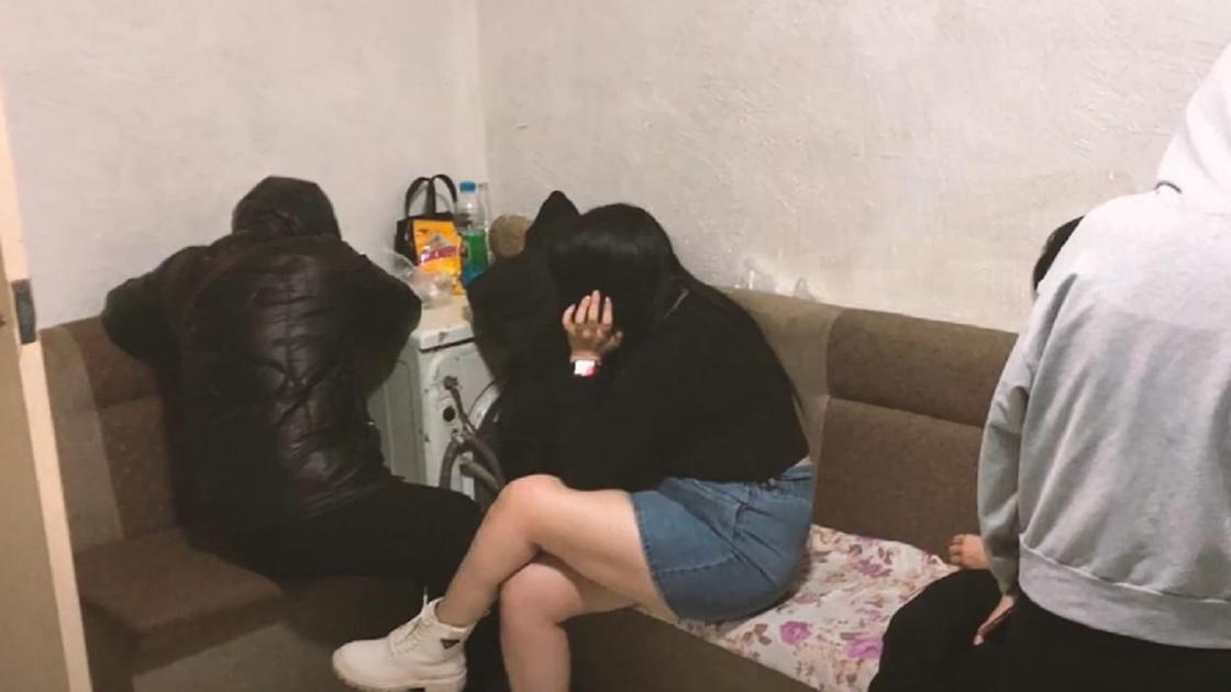 В секс-притонах Алматы работали девушки из Кыргызстана - | KG