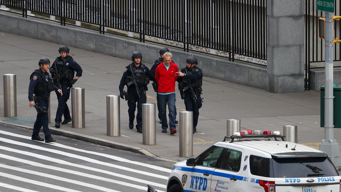 Полиция задержала мужчину с оружием около здания ООН
