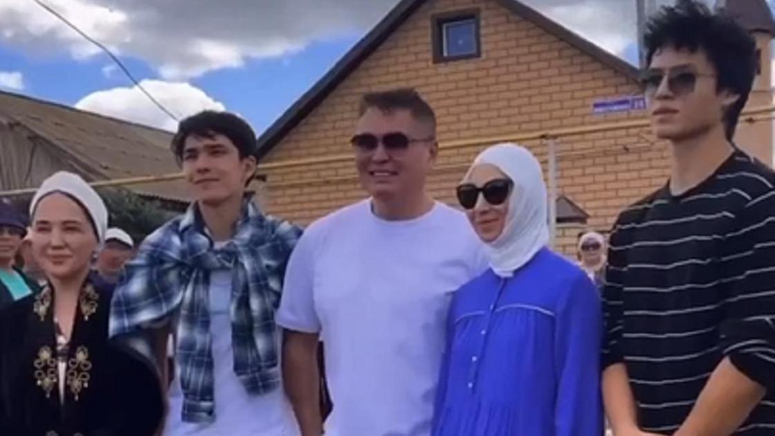 Арман Давлетяров, его семья и Ляйля Султанкызы