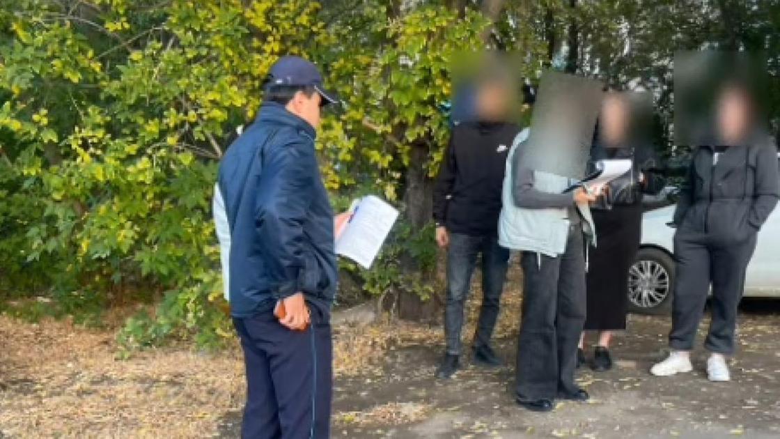 Казахстанка пыталась избавиться от свертка