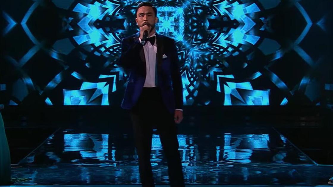 Казахстанский певец Ернар Садирбаев (Amre)