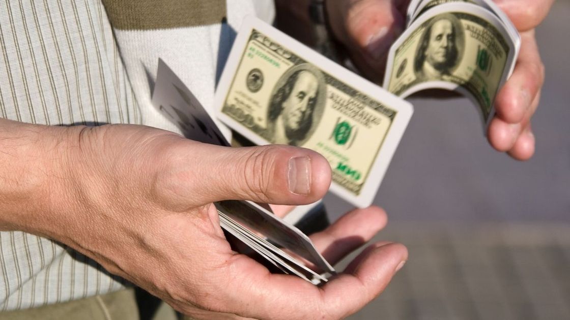 Перетасовка пластиковых карт