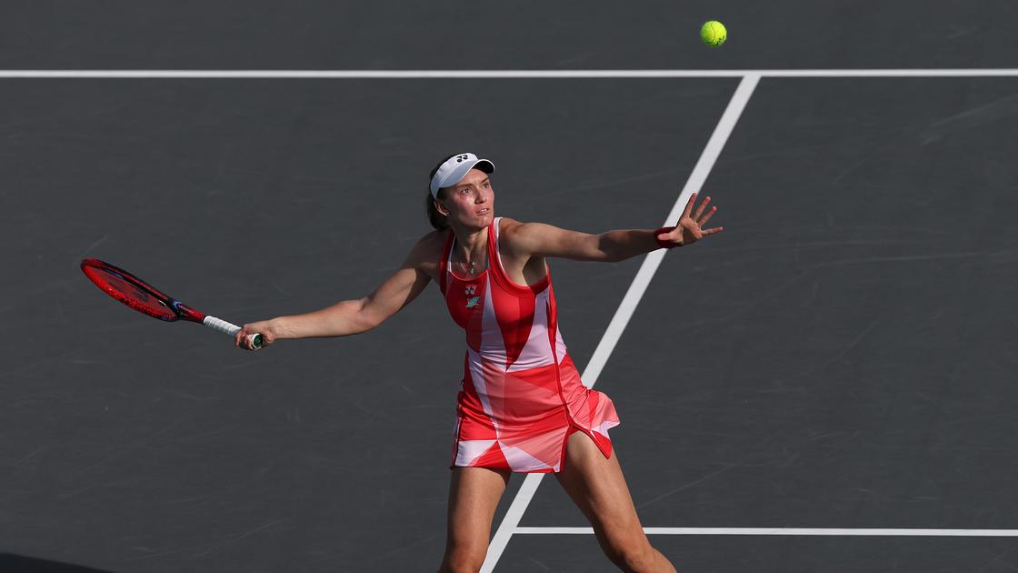 Казахстанская теннисистка Елена Рыбакина