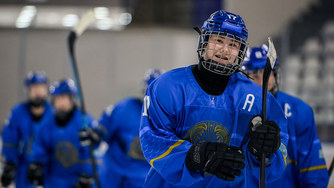 Юниорская женская сборная Казахстана по хоккею