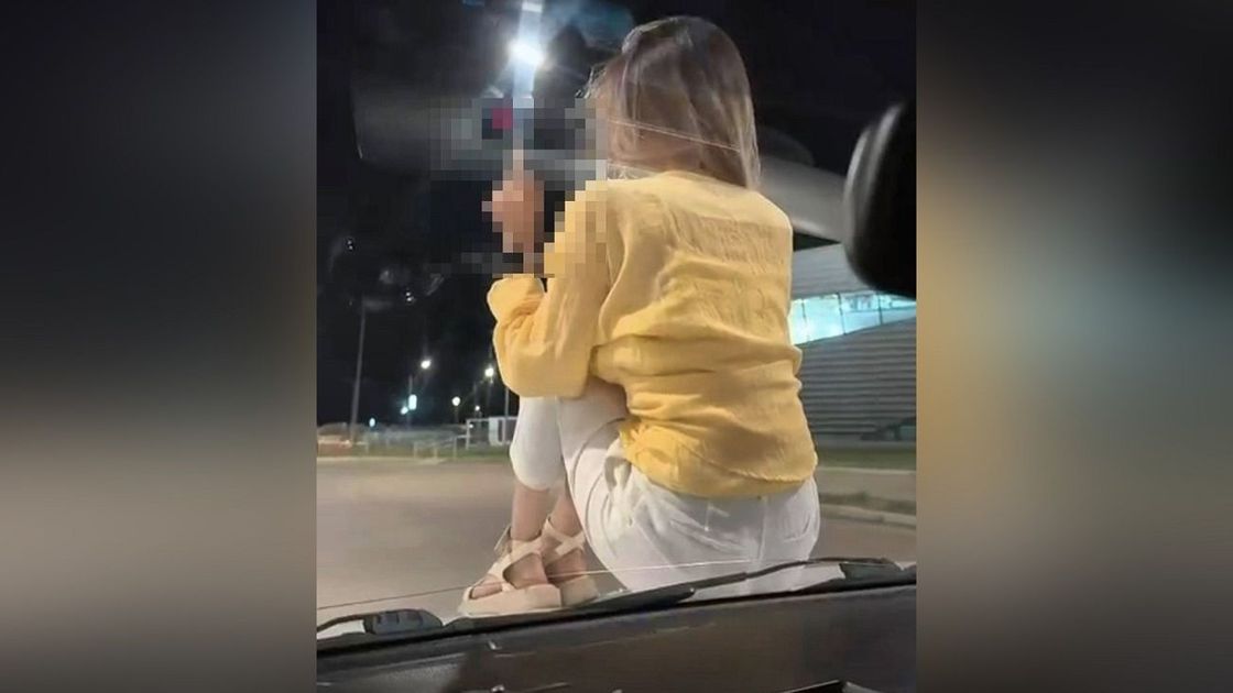 Девушка на капоте авто в Семее