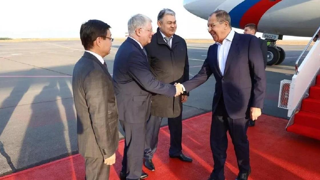 Сергей Лавров Қазақстанға келді Сергей Лавров Қазақстанға келді