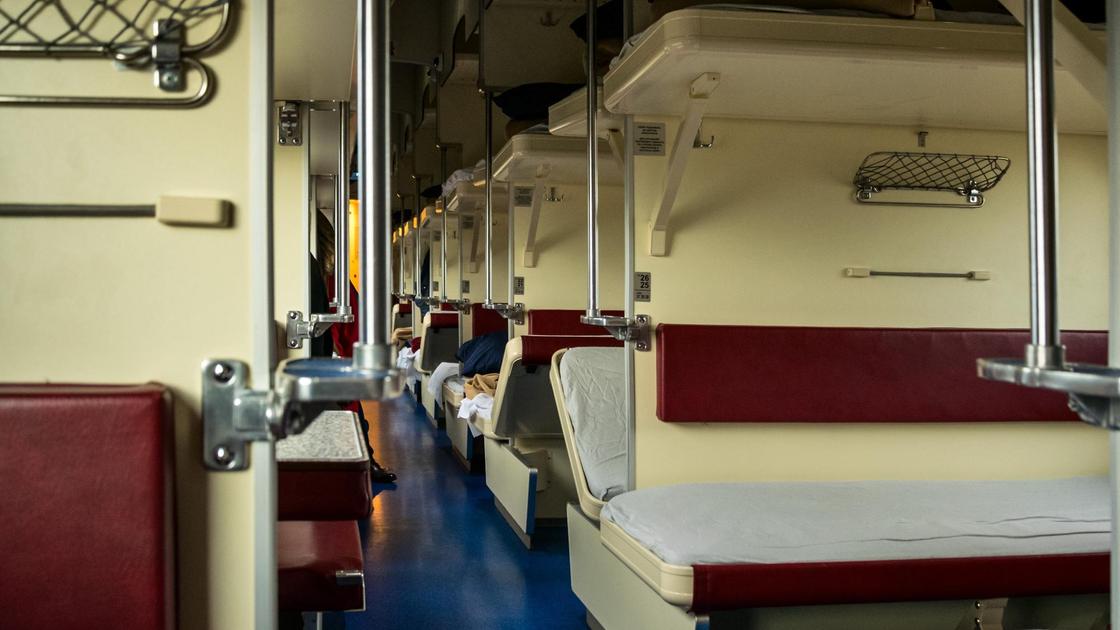 Пассажирский поезд