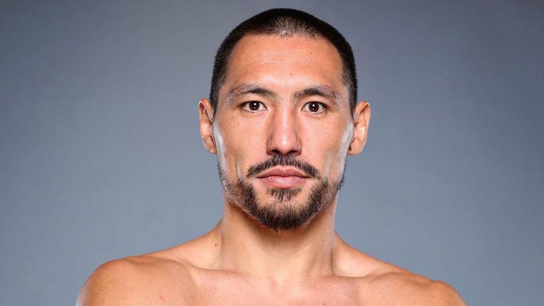 Казахстанский боксер Жанибек Алимханулы