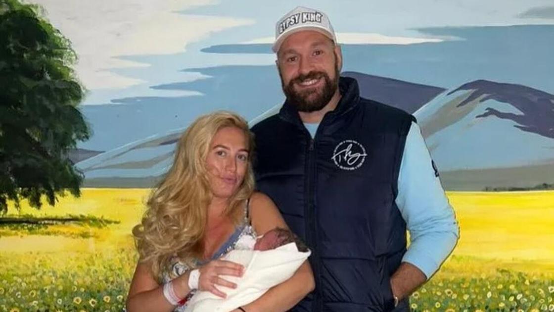 Тайсон и Пэрис Фьюри с новорожденным сыном