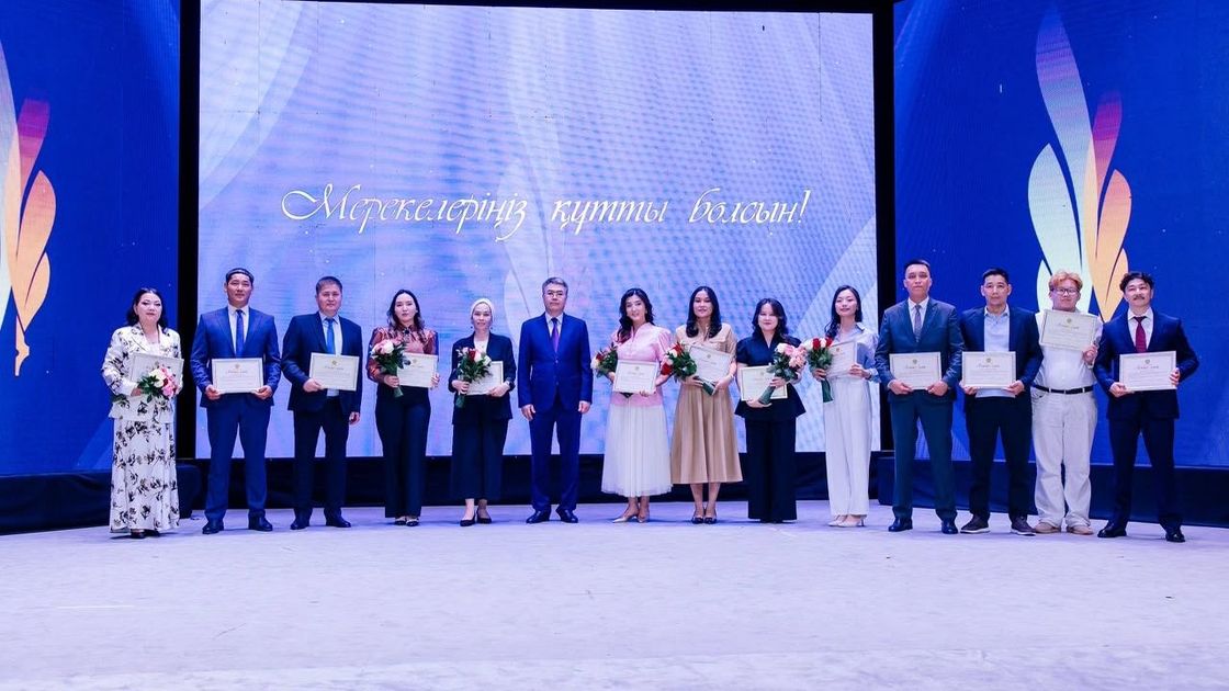 Поздравление представителей СМИ с профессиональным праздником