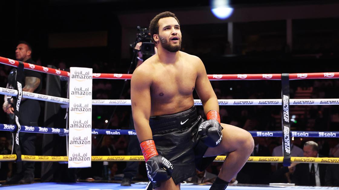 Английский боксер Мозес Итаума