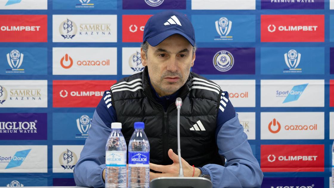 Казахстанский футбольный тренер Григорий Бабаян