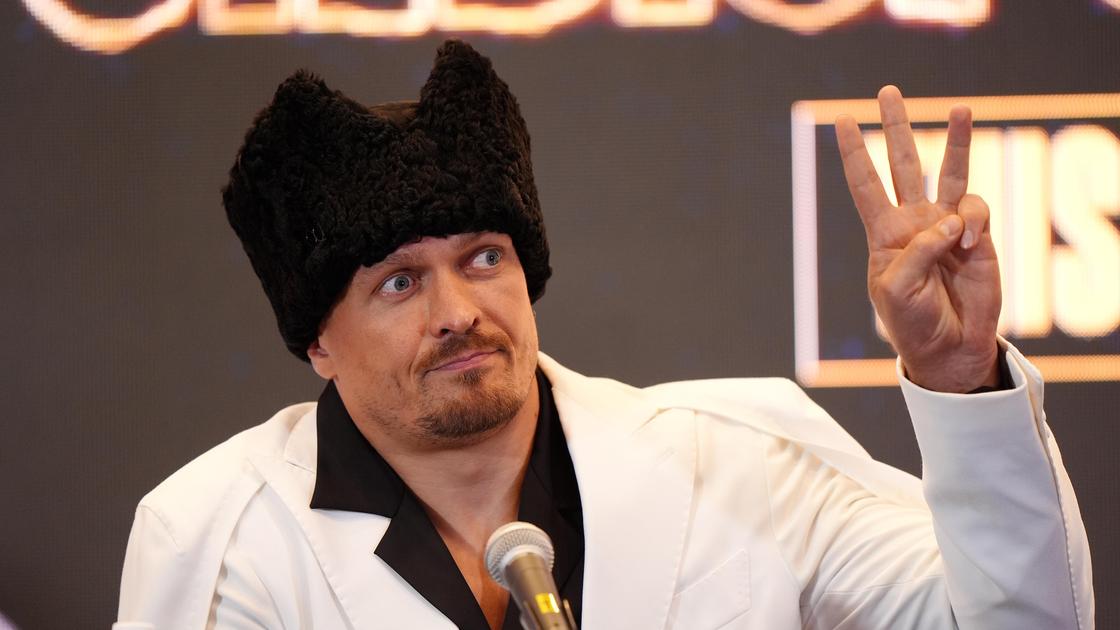 Украинский боксер Александр Усик