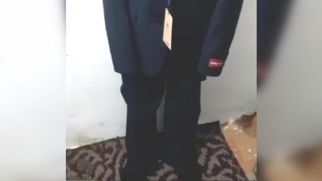 Мальчик в школьной форме