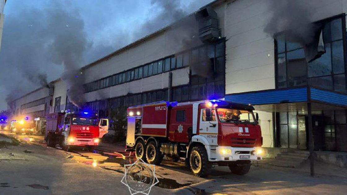 Пожарные машины на месте ЧП